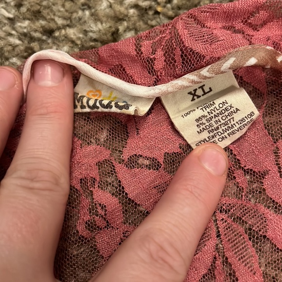 T shirt - Picture 4 of 4